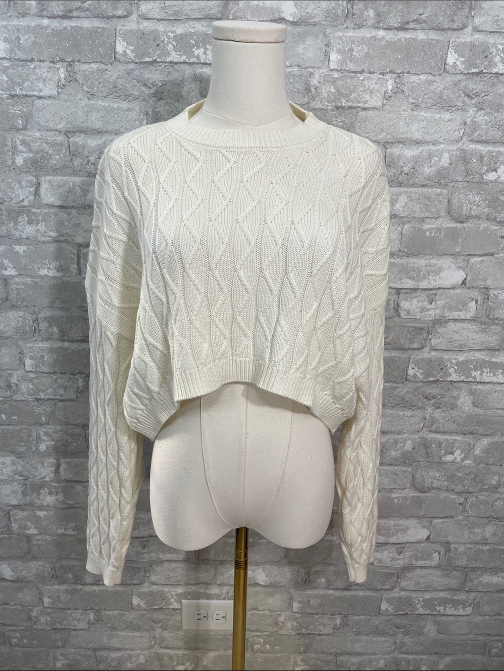 Find Me Now Cropped Cable-Knit Crew Sweater in Cream